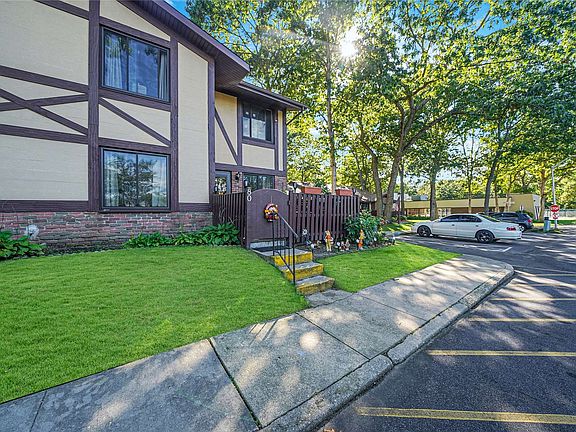 2nd image of 80 Birchwood Dr #80