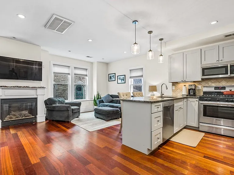 188 Bolton St #3 — Photo 3