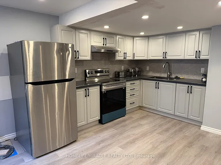 1870 Esterbrook Dr #BASEMENT — Photo 11