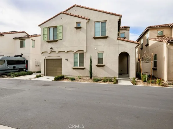 1946 S Pepper Tree Ln, San Bernardino, CA 92408