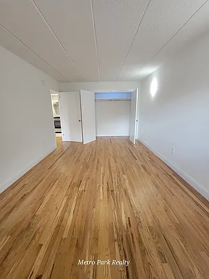 Rented by Metro Park Realty Inc | media 8