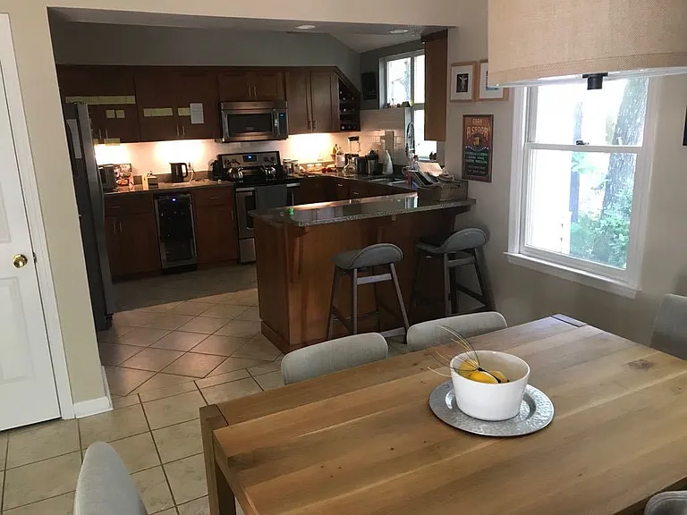 380 Butternut Dr — Photo 6
