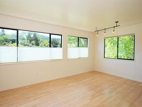 3rd image of 26 Belle Ave #5