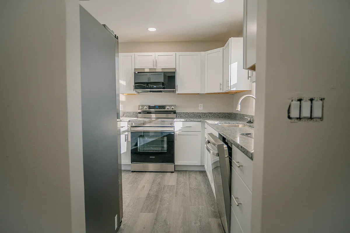 Building Photo - 401 Marion St #1