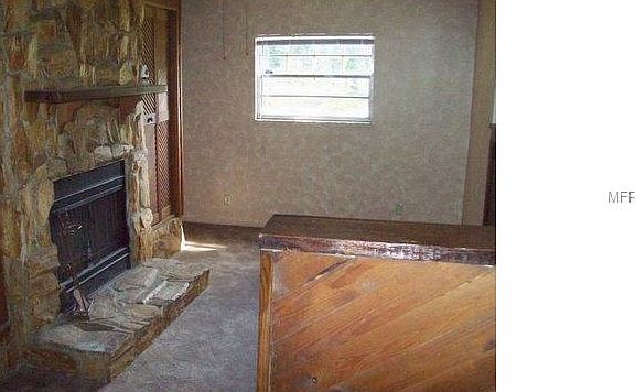 4th image of 15540 Waverly St