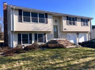 334 Farmstead Rd, Rocky Hill, CT 06067