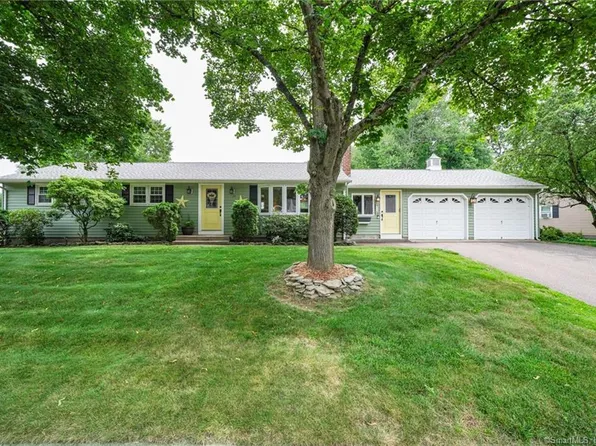 24 Plainfield Street, Enfield, CT 06082