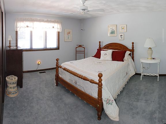 2nd image of 615 Marawood Dr