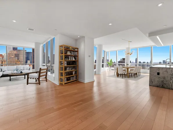 400 Park Avenue South image 1 of 18