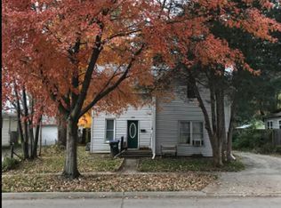 933 Webster, Iowa City, IA 52240