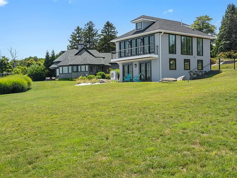 1058 E Shore Rd — Photo 3