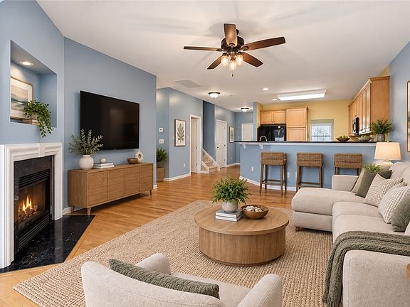 2nd image of 102 High Crest Ct