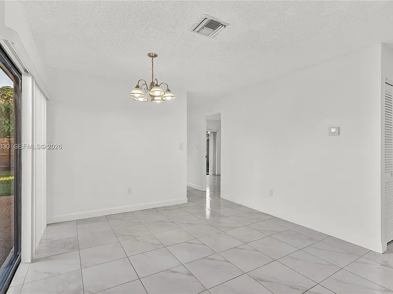 12704 SW 71st Ter — Photo 8