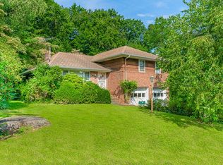 110 Summers St, Oyster Bay, NY 11771