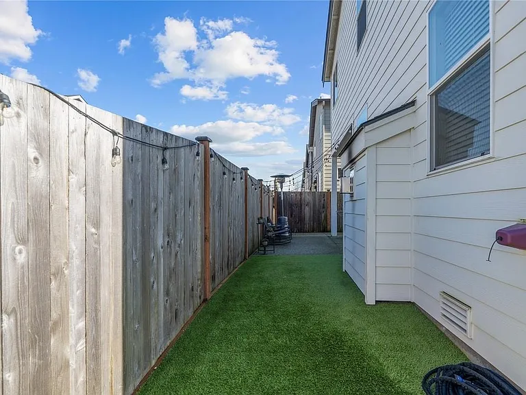 2503 176th Pl NE — Photo 18