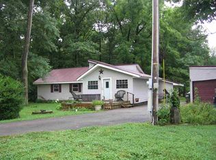 10797 S Singhurst St, Terre Haute, IN 47802