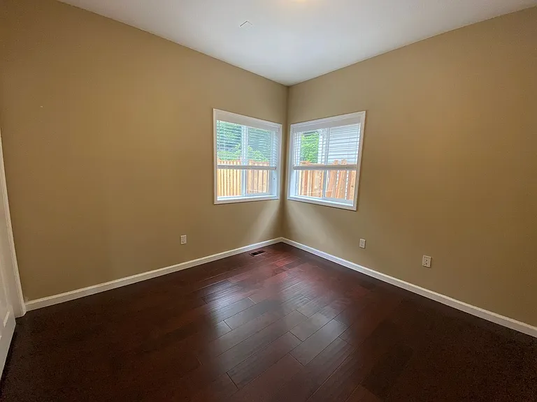 13534 SW Liden Dr — Photo 17