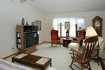 4th image of 34395 N Brookwood
