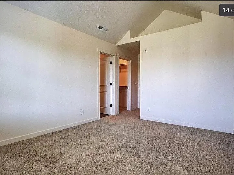 7843 NE Rockne Way — Photo 13