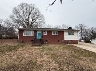 2138 S Scales St, Reidsville, NC 27320