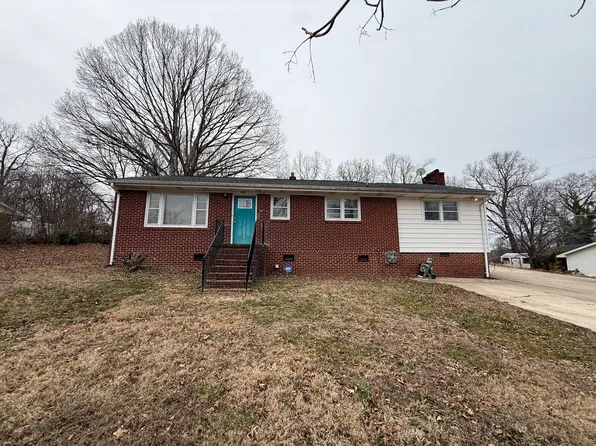 2138 S Scales St, Reidsville, NC 27320