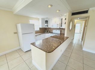 301 Seville Blvd #M, Delray Beach, FL 33446