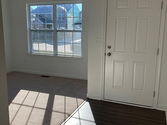 4th image of 9391 White Tail Dr