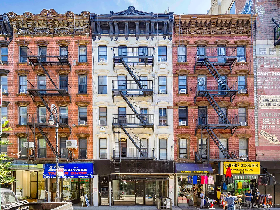 134 Orchard St #13