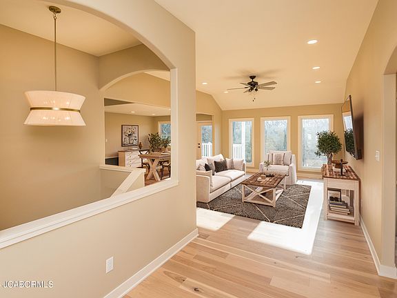 5th image of 735 Sardonyx Dr