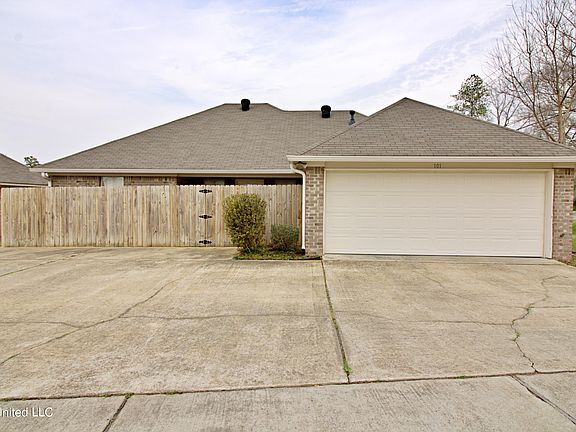 4th image of 101 Whispering Oaks Xing
