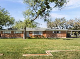 100 Paint Brush Rd, Lakeside, TX 76108