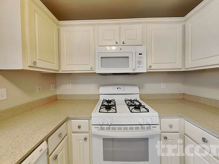 5614 Red Cyn — Photo 6