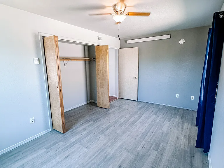 835 E Glendale St — Photo 8