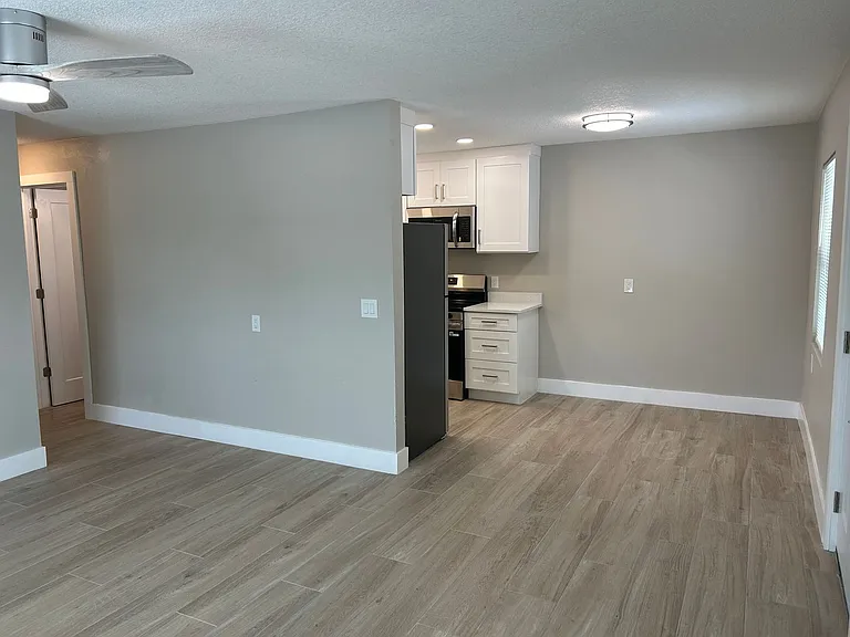 2502 Bay Blvd #1 — Photo 5