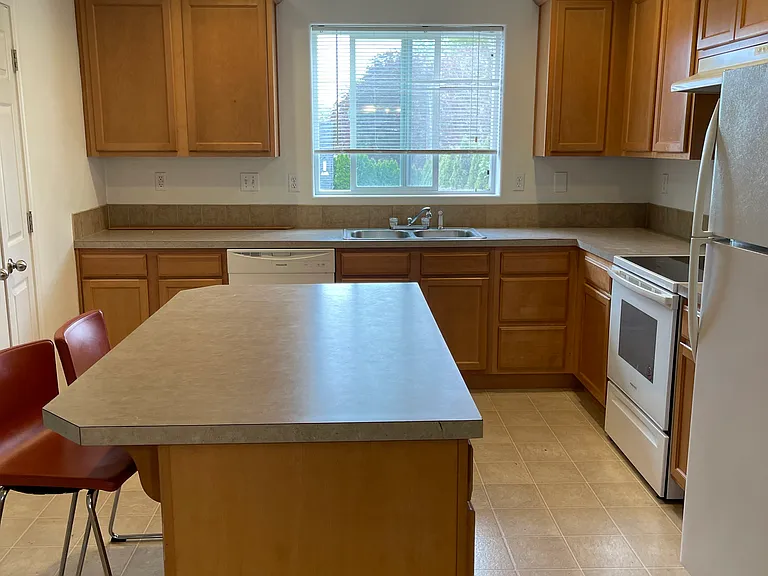 8626 SE Lafayette St #2 — Photo 7