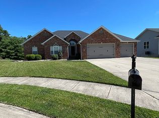 20 Forest Knoll Ct, Troy, IL 62294