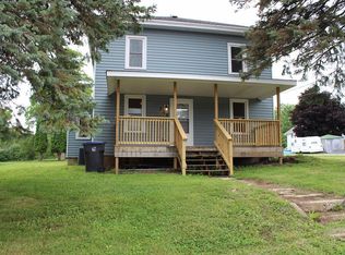 208 Lake St, Cascade, WI 53011