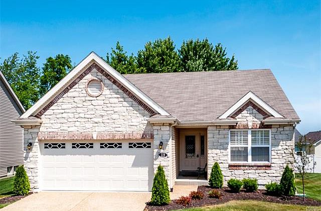 2nd image of 129 Blue Water Dr