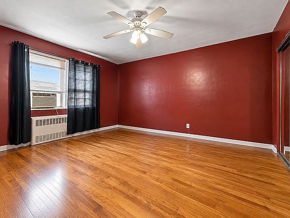 3rd image of 2460 Bragg St