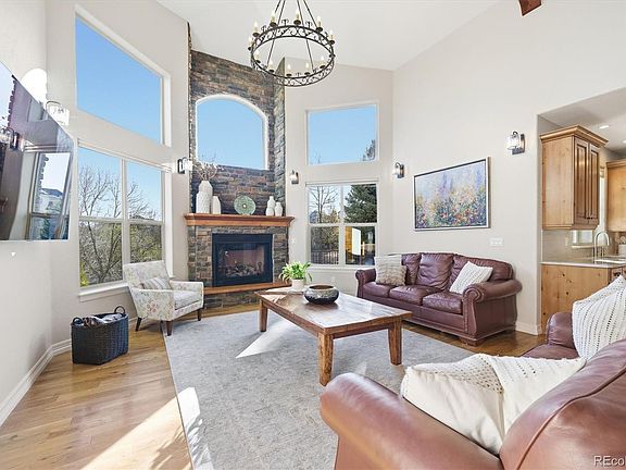 3rd image of 287 Claymoor Court