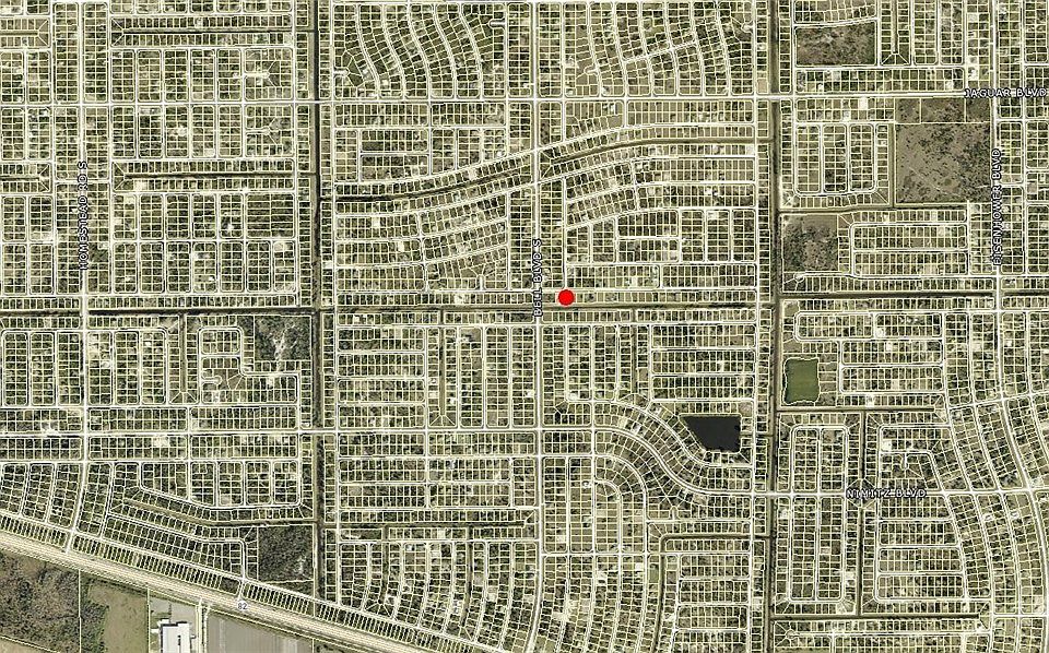2nd image of 808 Foxtail St