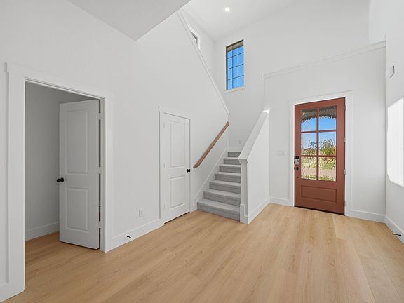 5th image of 336 Chestnut St