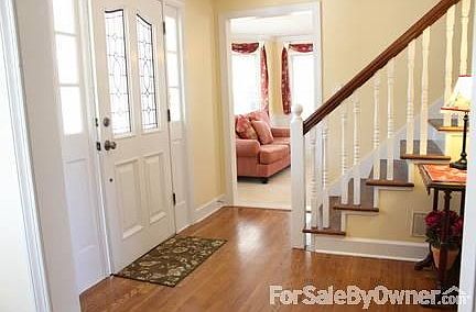 3rd image of 3624 Candlewood Way NE