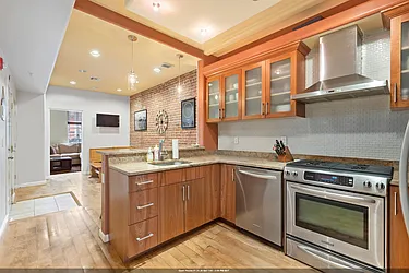 933 Garden Street, #3