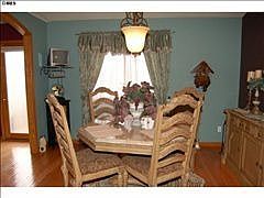 3rd image of 4534 Creekwood Dr