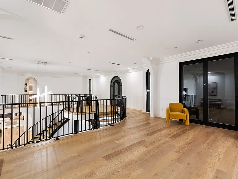 4533 Grimes Pl — Photo 34