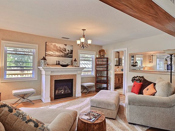 4th image of 7070 41st St