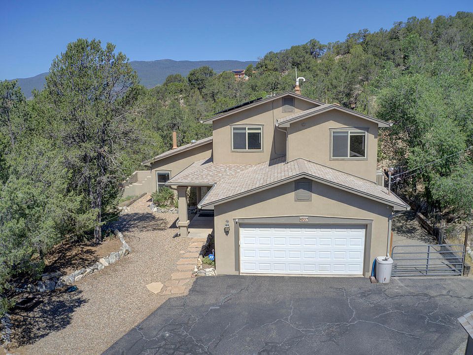 1st image of 27 Forest Rd