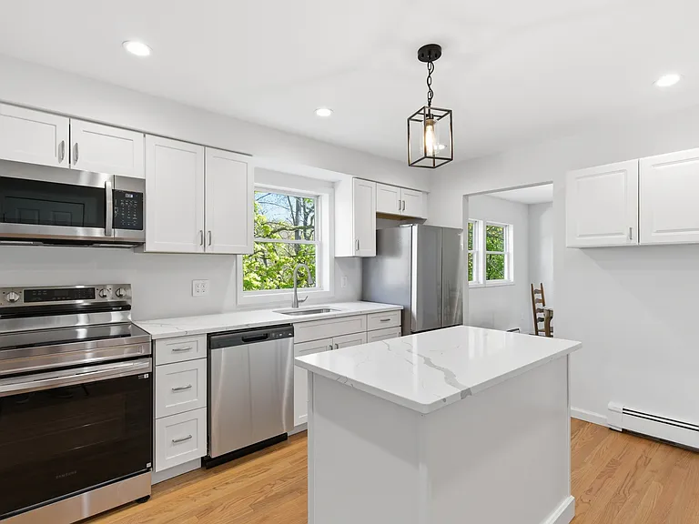 41-43 Potter Ln #41 — Photo 9