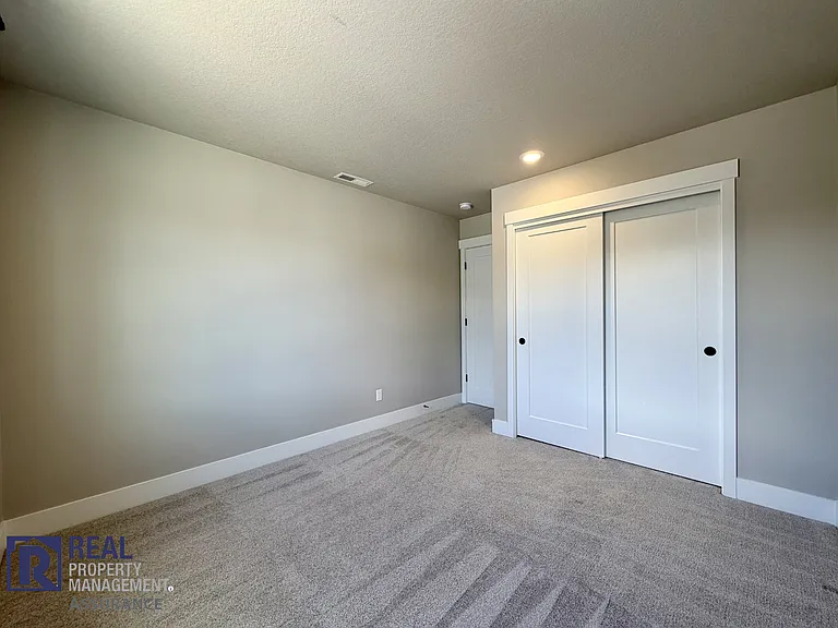 7365 SE Benedict St — Photo 12